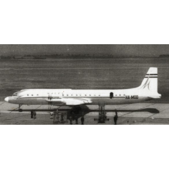 Budapest, Ferihegyi Repülőtér, a Párizsban lezuhant HA-MOD lajstromjelű Iljusin IL-18-as repülőgép, repüléstörténet, 1960-as évek, Eredeti fotó, papírkép. 