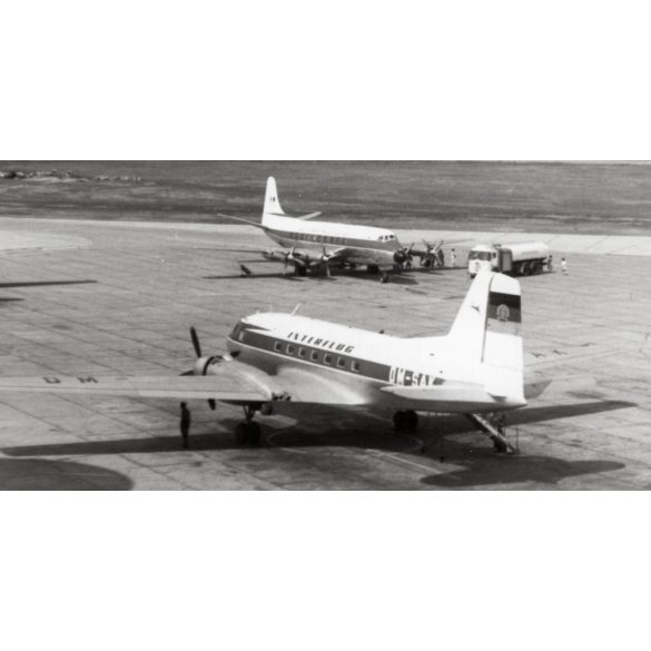 Interflug DM-SAK, Iljushin IL 14, Budapest, Ferihegyi Repülőtér, repülőgép, beszállás, jármű, közlekedés, 1960-as évek, Eredeti fotó, papírkép.   