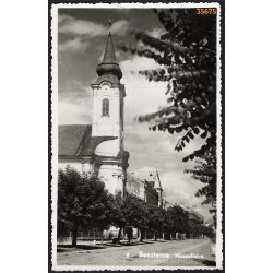   Beszterce, Erdély, Mussolini utca, Római katolikus templom, város, 2. világháború, helytörténet, 1943, 1940-es évek, Eredeti képeslapfotó, papírkép.   