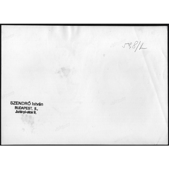 Nagyobb méret, Szendrő István fotóművészeti alkotása. Versenycsónak a vízen, Blue Wing, 1930-as évek. Eredeti, pecséttel jelzett fotó, papírkép, Agfa Brovira papíron. Dekorációnak, ajándéknak is kivál