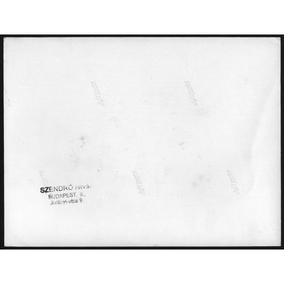 Nagyobb méret, Szendrő István fotóművészeti alkotása. Felrobbantott gyárépület, kémények, 2. világháború, 1945, 1940-es évek. Eredeti, pecséttel jelzett fotó, papírkép, Agfa Brovira papíron. Dekoráció