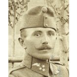 Magyar (K.u.K.) katona a lugasban, szakaszvezető, gépkocsivezető, egyenruha, 1. világháború, 1910-es évek, Eredeti fotó, papírkép.   