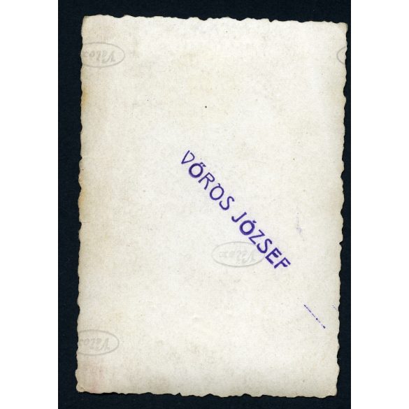 vitéz Vörös Simon vendéglős mester kirakata, Budapest, pincér kisfiúval, Ferenc körút 44, Ferencváros, üzlet, kocsma, foglalkozás, hirdetés, 1930-as évek, Eredeti fotó, papírkép 'Vörös József' bélyegz