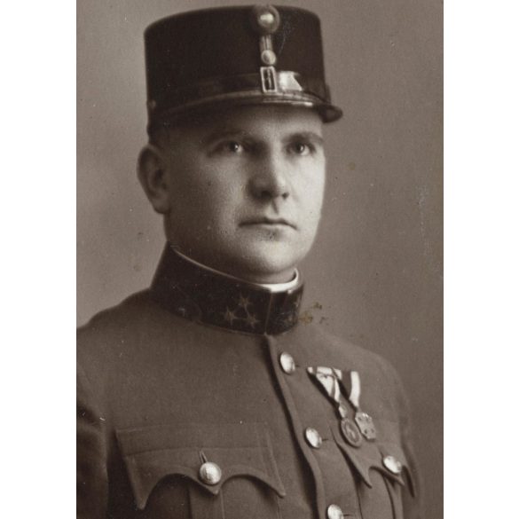 Babai műterem, Kőszeg, magyar katona egyenruhában, karddal, érdemrendekkel, Vas megye, helytörténet, 1929, 1920-as évek, Eredeti fotó, papírkép.  