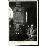 Somssich Péter híres magyar rádióamatőr portréja, rádió, stúdió, HA8S, mikrofon, 1939, 1930-as évek, Eredeti fotó, papírkép, foltos.  