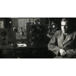 Somssich Péter híres magyar rádióamatőr portréja, rádió, stúdió, HA8S, mikrofon, 1939, 1930-as évek, Eredeti fotó, papírkép, foltos.  