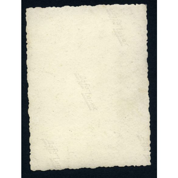 Társaság az autó körül, Fót, katonák egyenruhában, helységnévtábla, helytörténet, 1930-as évek, Eredeti fotó, papírkép.   