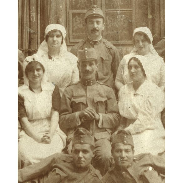 Magyar katonák katonakórházban. Egyenruha, érdemrend, ápolónő, 1. világháború, 1910-es évek, Eredeti fotó, papírkép. 