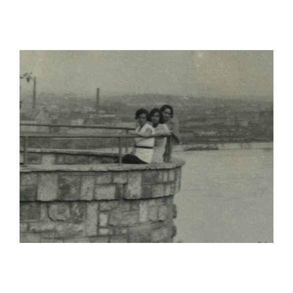Lányok a Gellért-hegyen, Budapest, Duna, Gellért szálló, 1930. VIII. 4, 1930-as évek, Eredeti fotó, papírkép. 