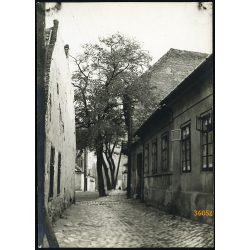   Nagyobb méret, Tabán, Aranykakas utca 24. (balra), Budapest, Bocskai tér, helytörténet, 1920-as évek, Eredeti fotó, papírkép.  