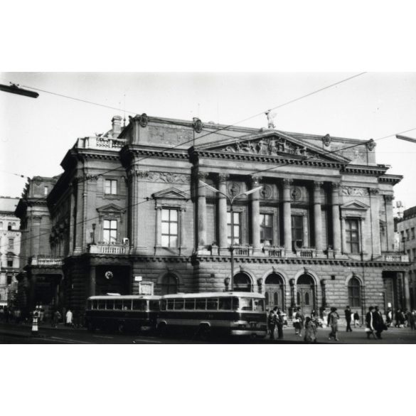 Az azóta lebontott régi Nemzeti Színház, Budapest, Blaha Lujza tér, Józsefváros, Ikarus buszok, jármű, közlekedés, 1960-as évek, Eredeti fotó, papírkép! 