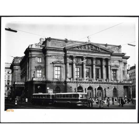 Az azóta lebontott régi Nemzeti Színház, Budapest, Blaha Lujza tér, Józsefváros, Ikarus buszok, jármű, közlekedés, 1960-as évek, Eredeti fotó, papírkép! 
