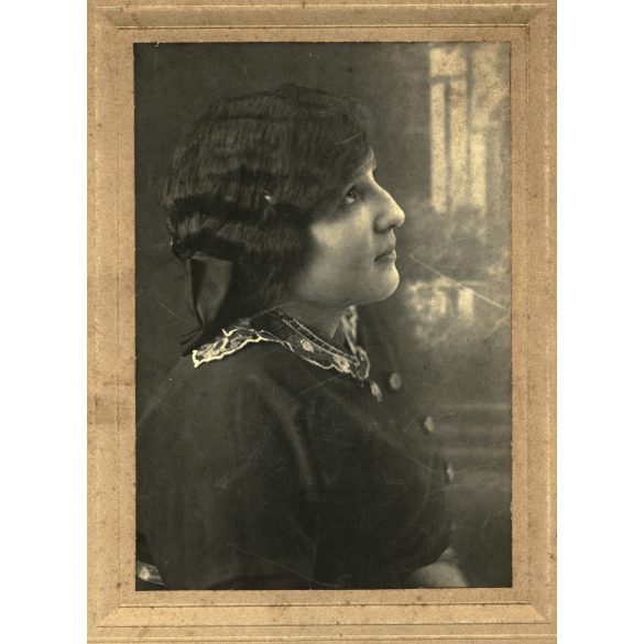 Friedmann műterem, Gölnicbánya, Felvidék, gyönyörű nő, Stromp Ida portréja, 1915, 1910-es évek, A hölgy neve a hátoldalon olvasható. Eredeti fotó, kartonra kasírozott papírkép, dekorációnak is kiváló!