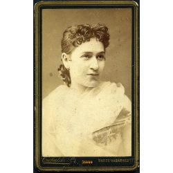  Ciehulsky műterem, Marosvásárhely, Erdély, csinos fiatalasszony különös szemekkel,  1880-as évek, Eredeti CDV, vizitkártya fotó.  