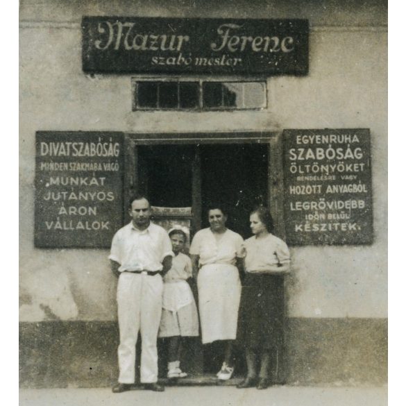 Mazur Ferenc szabómester üzlete, foglalkozás, kirakat, műhely, üzlet, Horthy korszak, 1930-as évek, Eredeti fotó, papírkép.
