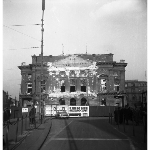 3 darab negatív, Nemzeti Színház épülete közvetlenül a bontása előtt, Budapest, Blaha Lujza tér, 1960-as évek, szocializmus, várostörténet, 3 darab eredeti nagyméretű fotó negatív!     