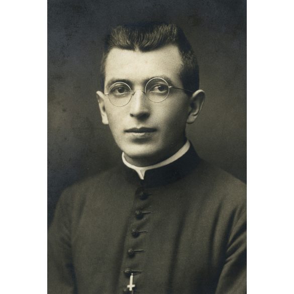 Zelesny Károly műterme, Pécs, egyházi méltóság portréja, katolikus pap, szemüveg, helytörténet, 1910-es évek, Eredeti fotó, a mester által szignózott papírkép.  