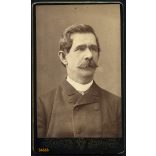 Veress műterem, Kolozsvár, Erdély,  elegáns bajuszos úr portréja, 1880-as évek, Eredeti CDV, vizitkártya fotó. 