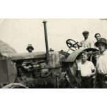 Cséplés Hofherr traktorral, HSCS, falu, mezőgazdaság, Horthy-korszak,  jármű, közlekedés, 1930-as évek, Eredeti fotó, papírkép.   