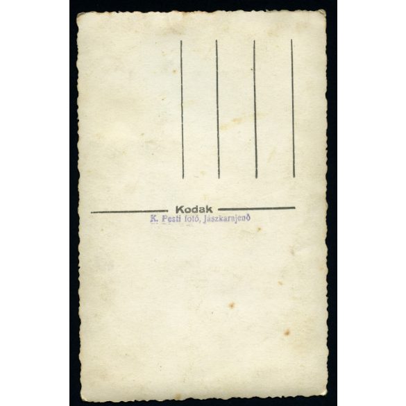 K. Pesti fotó, Jászkarajenő, katona esküvője, egyenruha, menyasszony, kard,  érdemrend, 2. világháború, Horthy-korszak, helytörténet, Pest megye, 1940-es évek, Eredeti fotó, papírkép.