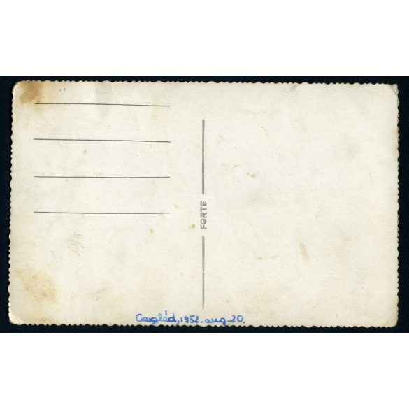 Ünnepi vásár, Cegléd, fiatal pár műtermi repülőgépben, kommunizmus, helytörténet, Pest megye, 1952. augusztus 20., 1950-es évek, Eredeti fotó, papírkép.  