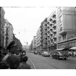 3 kocka fotónegatív, Gagarin látogatása, Budapest, Margit krt., ZISZ 110 autó, BMW rendőrségi motorkerékpárok, Chevrolet autó, szocializmus, repülés, jármű, közlekedés, 1961, 1960-as évek, Eredeti 3 k