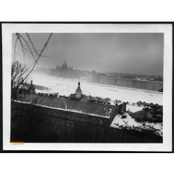   Városkép a befagyott Dunával, Budapest, Víziváros, Tabán, háztetők, tél, Horthy-korszak, helytörténet, 1942, 1940-es évek, Eredeti fotó, papírkép.   