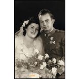 Foto Szalayné, Budapest, magyar katona esküvője, menyasszony, egyenruha, szakaszvezető, Délvidéki Emlékérem,  2. világháború, 1940-es évek, Eredeti fotó, papírkép.   