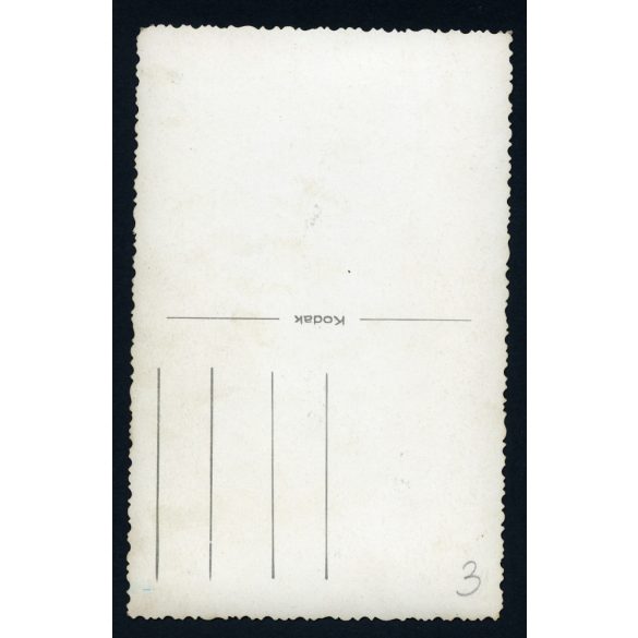 Czeglédy Sándor fényképész, menyasszony (első bálozó?), Cegléd, szobabelső, esküvő, ünnep, Horthy-korszak, helytörténet, Pest megye, 1930-as évek, Eredeti fotó, papírkép.   méret megközelítőleg (centi