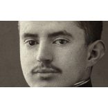 "Hunnia" műterem, Budapest, férfi egyenruhában (vasutas?), portré, bajusz, 1. világháború, monarchia, 1910-es évek, Eredeti CDV, vizitkártya fotó, felül sérült, gyönyörű hátoldallal.  