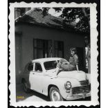 Pobjeda GAZ M 20 gépkocsi BA-00-ás magyar állami rendszámmal, jármű, közlekedés, szocializmus, csinos hólgy autón, 1960-as évek, Eredeti fotó, papírkép.