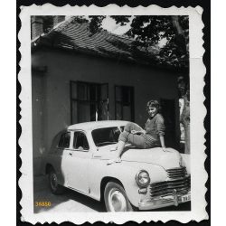   Pobjeda GAZ M 20 gépkocsi BA-00-ás magyar állami rendszámmal, jármű, közlekedés, szocializmus, csinos hólgy autón, 1960-as évek, Eredeti fotó, papírkép.