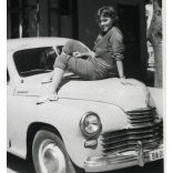 Pobjeda GAZ M 20 gépkocsi BA-00-ás magyar állami rendszámmal, jármű, közlekedés, szocializmus, csinos hólgy autón, 1960-as évek, Eredeti fotó, papírkép.