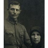 Háborúba induló magyar katona feleségével, egyenruha, 1. világháború, Monarchia, 1910-es évek, Eredeti fotó, papírkép.  