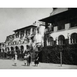   A székesfővárosi üdülőtelepen (Honvéd üdülő), Balatonkenese, Balaton, vendéglátás, helytörténet, 1939, 1930-as évek, Eredeti fotó, papírkép.  