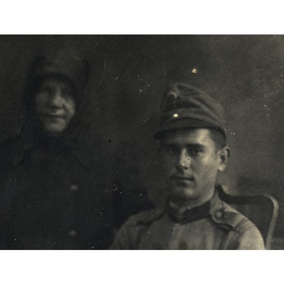 Háborúba induló magyar katona édesanyjával, egyenruha, 1. világháború, Monarchia, 1910-es évek, Eredeti fotó, papírkép.  