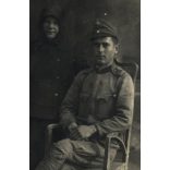 Háborúba induló magyar katona édesanyjával, egyenruha, 1. világháború, Monarchia, 1910-es évek, Eredeti fotó, papírkép.  