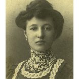 Jordan műterem, gyönyörű nő gyönyörű ruhában, Pinkafő-Hartberg, monarchia, 1890-es évek, Eredeti CDV, vizitkártya fotó.   