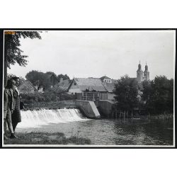   A Küküllő partján, Székelyudvarhely, Észak-Erdély, Horthy-korszak, 2. világháború, helytörténet, 1941, 1940-es évek, Eredeti fotó, papírkép, hátulján ragasztásnyomok .