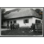 Szinte László háza, Sepsikőröspatak, Erdély, épült 1855-ben, 2. világháború, Horthy-korszak, helytörténet, 1942, 1940-es évek, Eredeti fotó, papírkép, hátulján ragasztásnyomok .