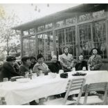 Wippner (?) vendéglő, Máriaremete (Budapest), Úri társaság a Tiszteletes úrral,  vendéglátás, kocsma, Horthy-korszak, helytörténet, 1938, 1930-as évek, Eredeti fotó, hátulján feliratozott papírkép.   