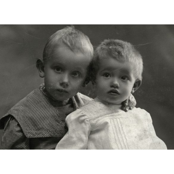 Rosenblatt Emánuel műterme, Eperjes, Felvidék, testvérek, gyerekek portréja, monarchia, 1890-es évek, Eredeti  kabinetfotó.  