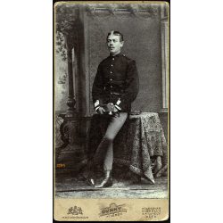   Dunky Fivérek műterme, Kolozsvár (?), Erdély,  K.u.K. magyar katona portréja, 1. világháború, egyenruha, kard, bajusz, monarchia, 1910-es évek, Eredeti nagyméretű kabinetfotó.  