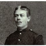 Dunky Fivérek műterme, Kolozsvár (?), Erdély,  K.u.K. magyar katona portréja, 1. világháború, egyenruha, kard, bajusz, monarchia, 1910-es évek, Eredeti nagyméretű kabinetfotó.  