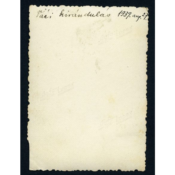 A Ranolder Intézet növendékei  dr. Halász Pállal kirándulnak, Vác, Pokol csárda, Horthy-korszak, helytörténet, 1939, 1930-as évek, Eredeti fotó, hátulján feliratozott papírkép. 