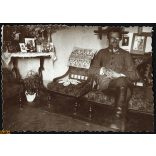 K.u.K., magyar katonatiszt régi fotográfiák között, egyenruha, 1. világháború, monarchia, különös, 1910-es évek, Eredeti fotó, papírkép.  