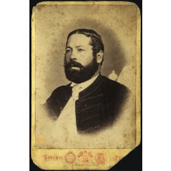  Simonyi műterem, Pest, Erdély, szakállas úr portréja, magyaros ruha, monarchia, 1860-as évek, Eredeti korai kabinetfotó, enyhén foltos, sarka hiányos. 