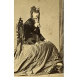 Borsos Jósef (!), Pest, elegáns nő gyönyörű ruhában, különös kalapban, 1860-as évek, Eredeti CDV, vizitkártya fotó.  