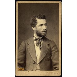   Mayer műterem, Pest, fiatal szakállas úr portréja, nyakkendő, 1860-as évek, Eredeti CDV, korai vizitkártya fotó. 