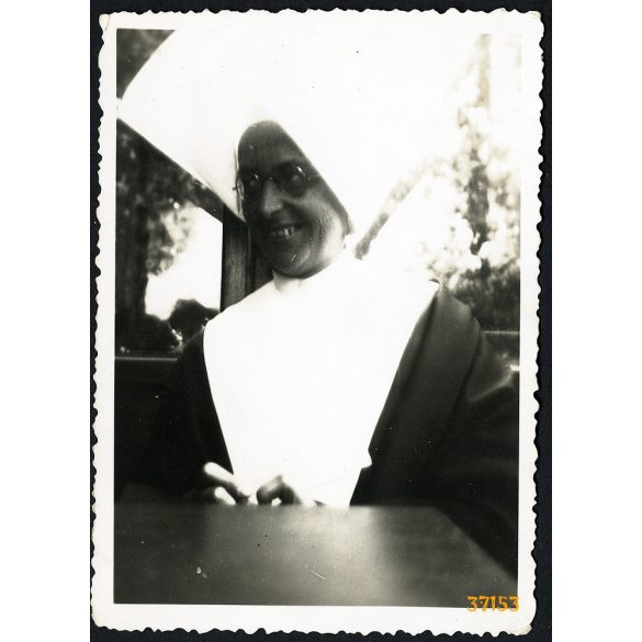 A híres Raffaelli Rozina Rafaela nővér, Ranolder Intézet, Horthy-korszak, egyház, apáca, iskola, vallás, helytörténet, 1930-as évek, Eredeti fotó, hátulján feliratozott papírkép. 